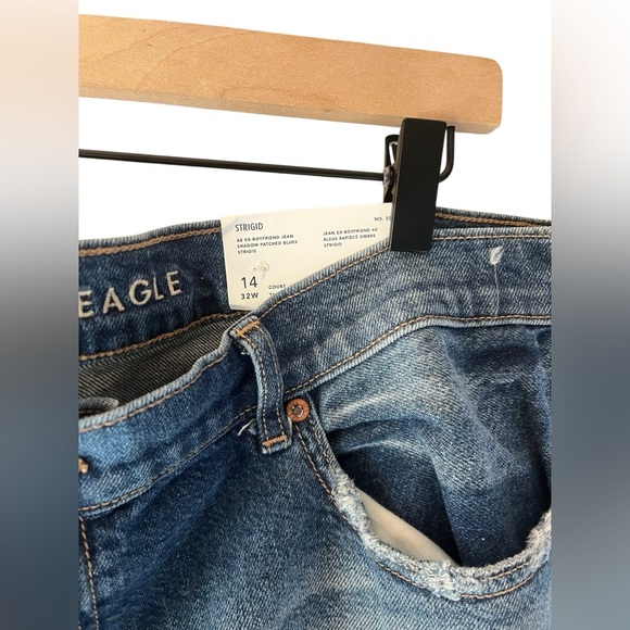 American Eagle Outfitters NWT Womens Strigid Ex-Boyfriend Jean Size 14 Short - Picture 5 of 9
